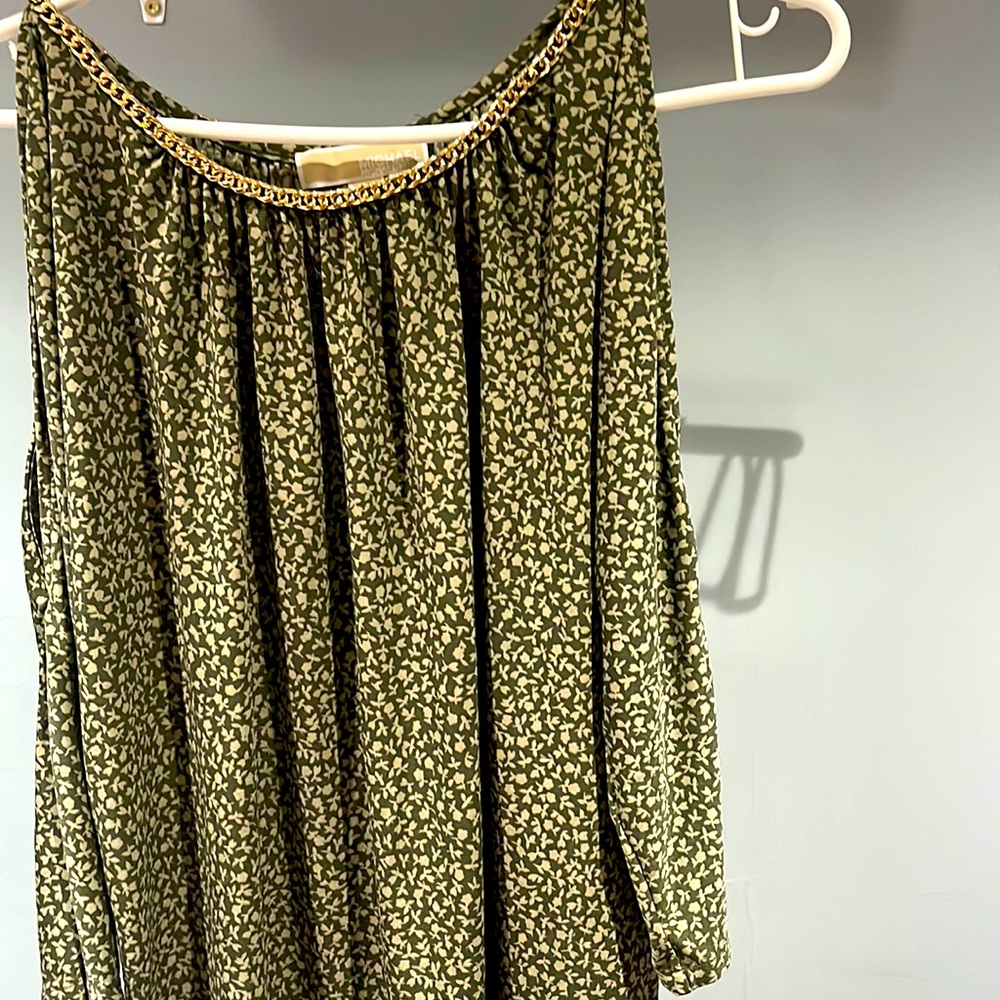 Women top